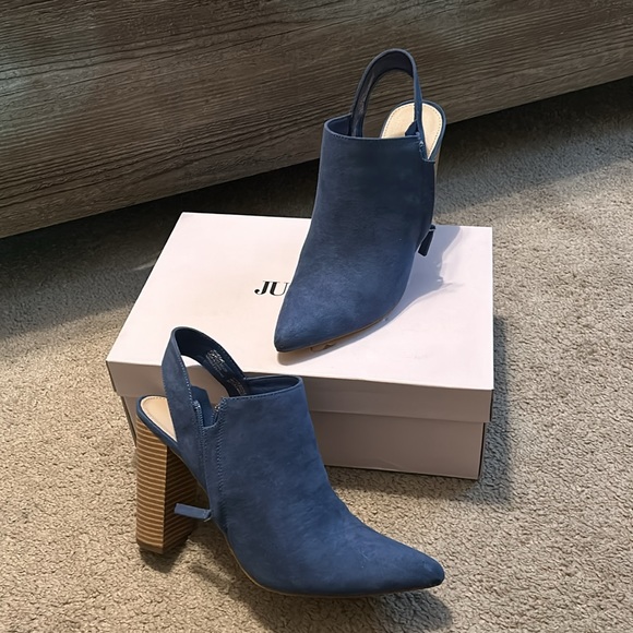 Blue Suede Heels 8.5 💙 - Picture 2 of 9